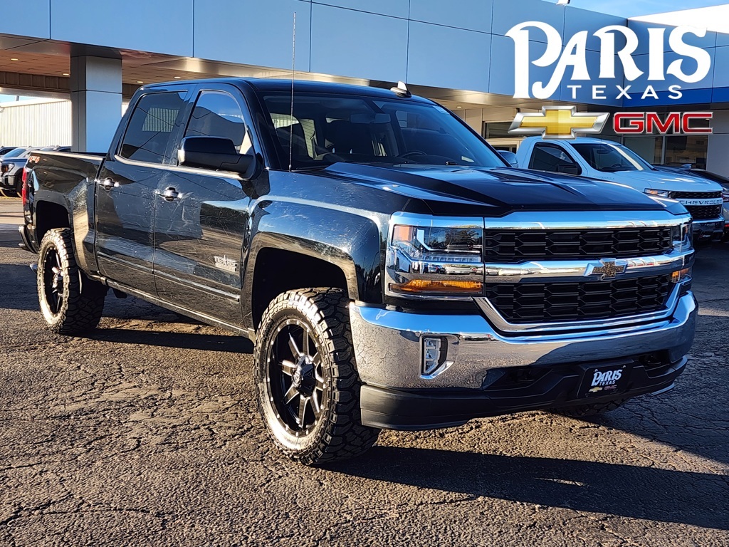 Used 2018 Chevrolet Silverado 1500 LT with VIN 3GCUKREC6JG585845 for sale in Paris, TX