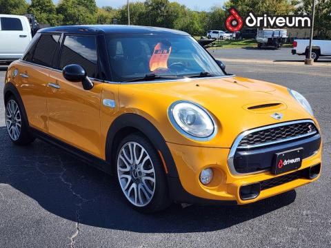  Pre-Owned 2015 MINI Cooper S Base Stock#X2182 Volcanic Orange 